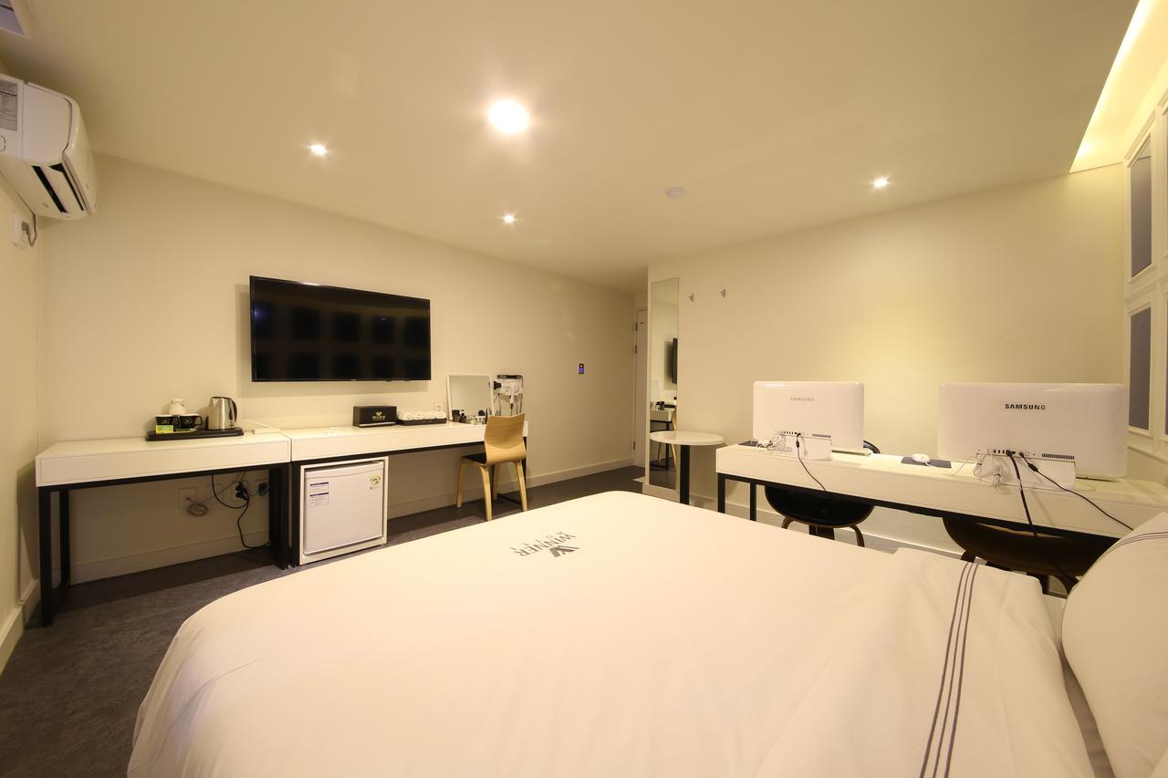Winner Hotel Чонджу Екстериор снимка